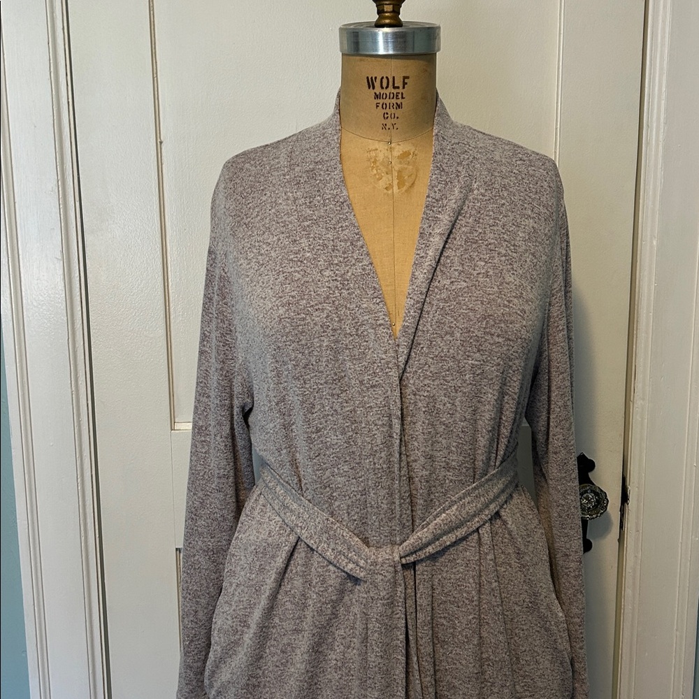 NATORI Lightweight Robe - Picture 5 of 9